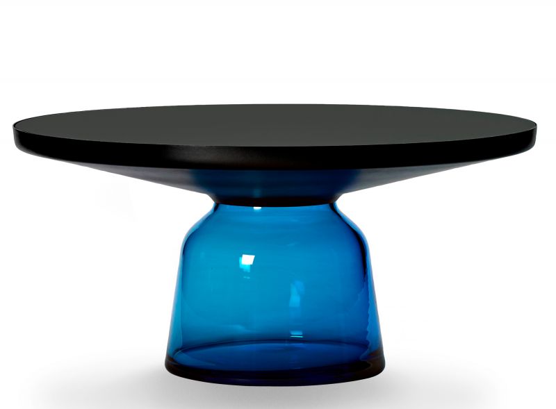 Bell Coffee Table mit Stahlplatte und blauem Glasfuß, moderner Couchtisch.